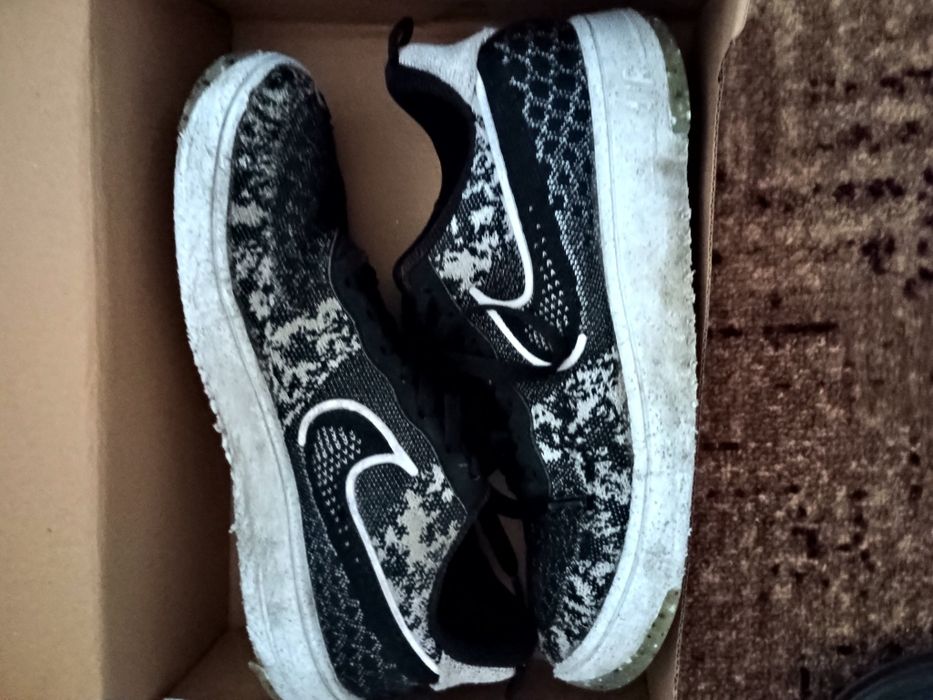 Маратонки  Nike.