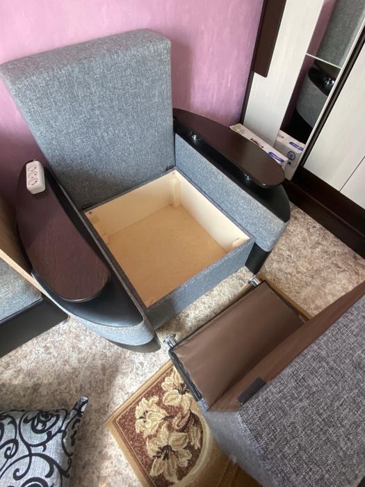 Продам мягкий уголок