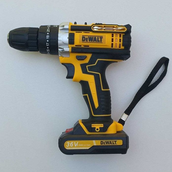 Aккумуляторный шуруповерт DeWALT 36 V  (с набором).