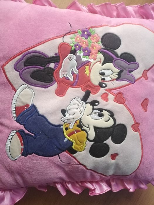 Подушечка детская продам.