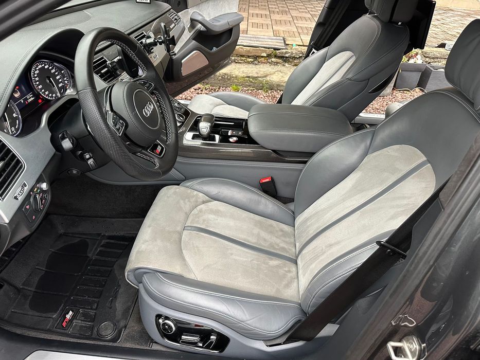 Audi S8 2015 4.0TT 520CP •Ceramice •B&O •  Pirelli P Zero • Matrix LED