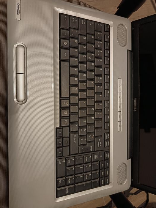 Laptop Toshiba 17 inch stare foarte buna