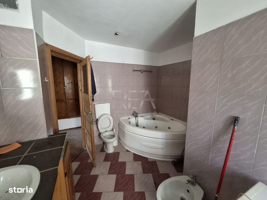 3 camere, et 4/10, anvelopat, 84 mp-Gorjului
