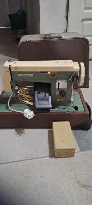 Masina de cusut electrica lucznik 432