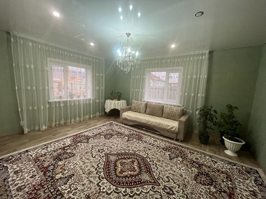 Продам дом мансардовым строением