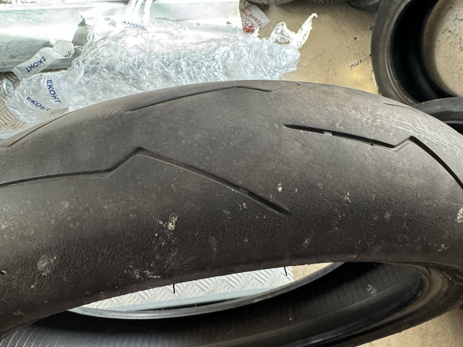 Предна гума Pirelli