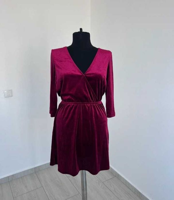 Rochie elegantă din catifea H&M, măr. S.