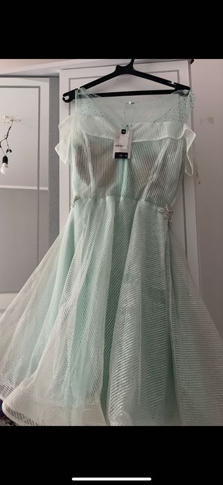 Рокля в цвят мента