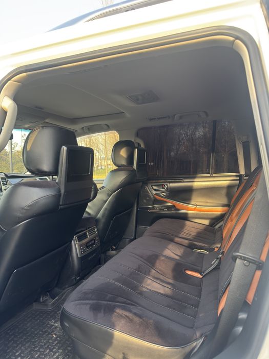 Продаетеся Lexus lx