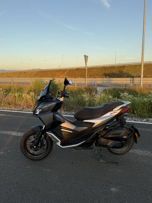 Scuter Aprilia SR GT 125