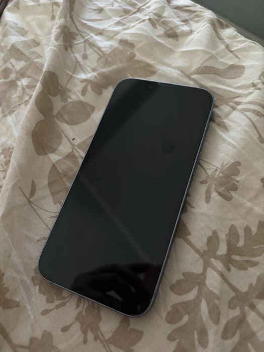 Продам iPhone 14 в хорошем состоянии