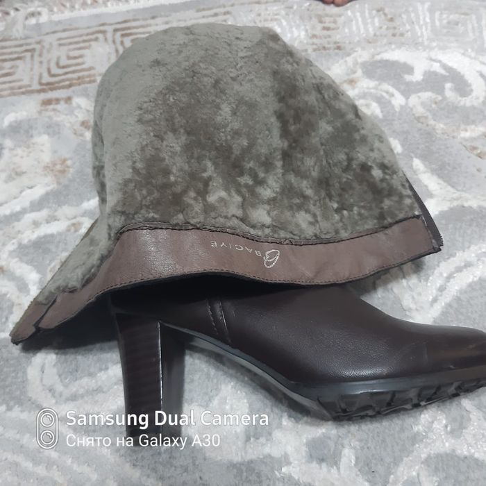 Продам кажанные сапоги