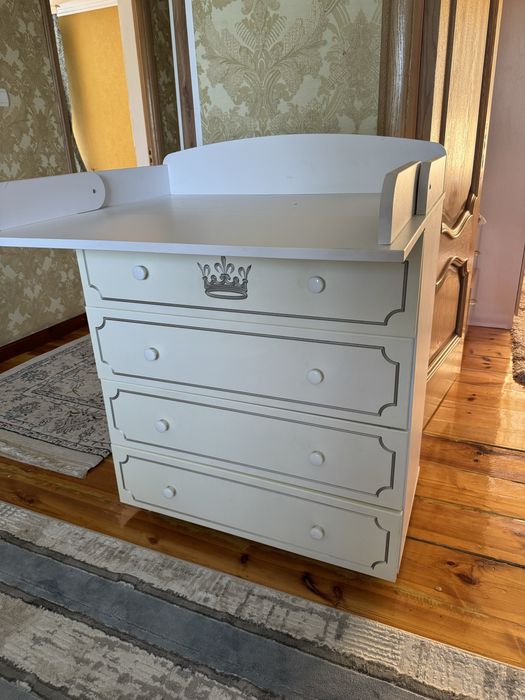 Шкаф для детей и  одежда