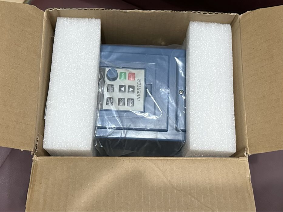 Трифазен инвертор 1.5 KW AT3-1500x ЧИСТО НОВ - НЕУПОТРЕБЯВАН