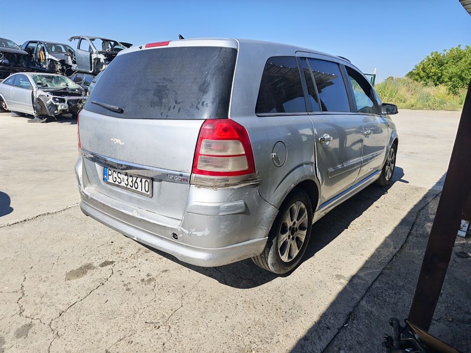 Opel Zafira 1.9 CDTI 150k НА ЧАСТИ