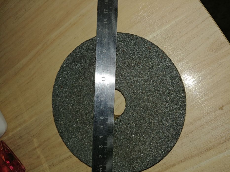 Продаю наждачный камень