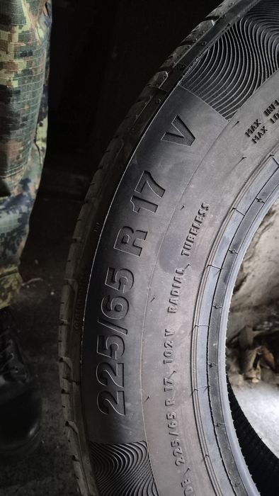 Летни 225/65/17 CONTINENTAL, 7.5мм