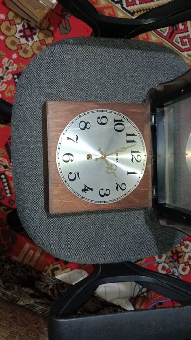 Часы настенные Весна