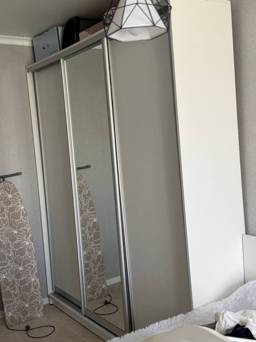 Продается шкаф размеры 220х200х40
