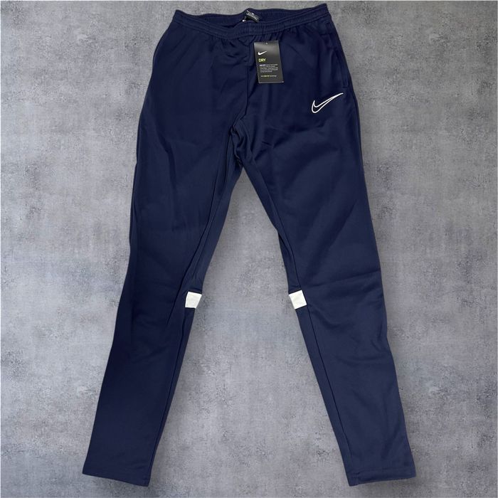 НОВО Оригинално мъжко долнище Nike DRI FIT, NAVY, размер М