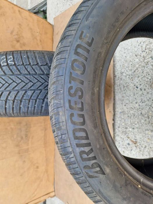2 Bridgestone R19 255/55 Зимни гуми  DOT4122