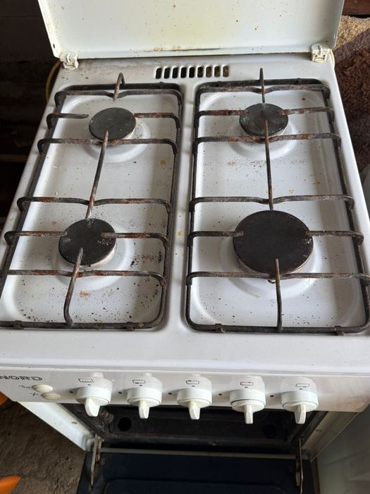 Газовая плита продам