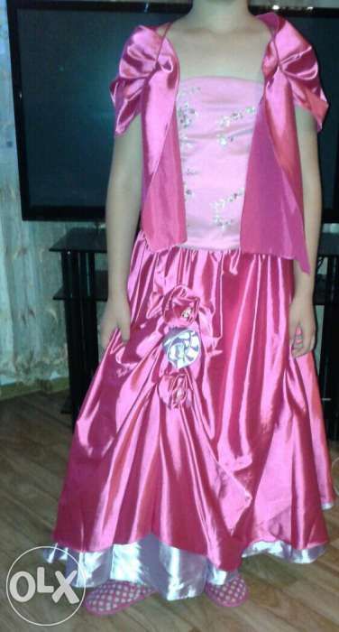 Продаю платье в хорошом состоянии.