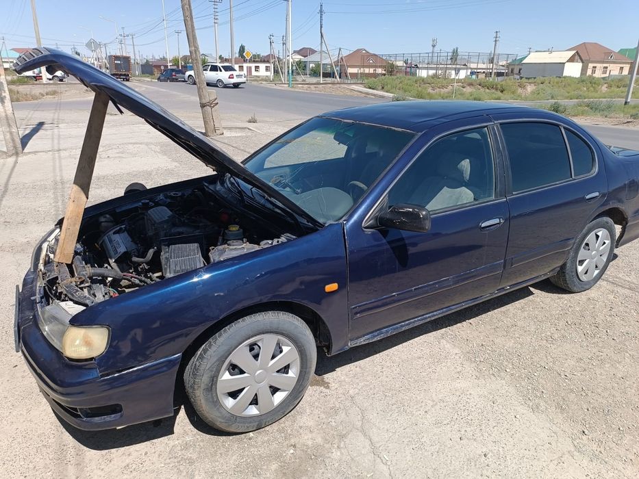Автомашина ниссан  максима