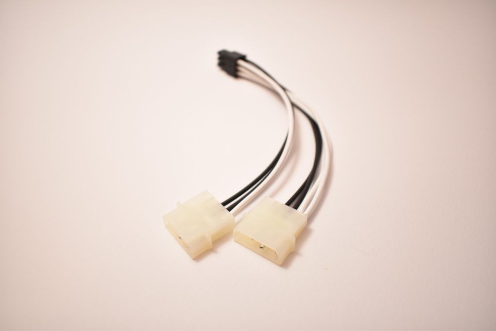 Adaptor placa video, Molex la 6 pini PCI-e