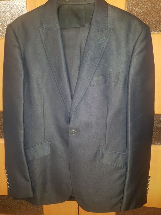 пиджаки и костюмы