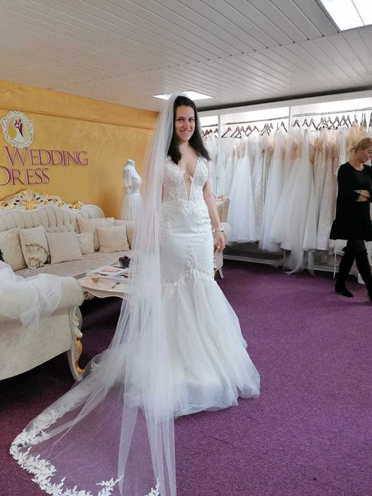 Rochie mireasa noua