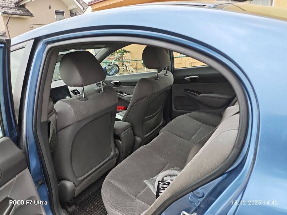 Vând Honda Civic Hybrid 1.3