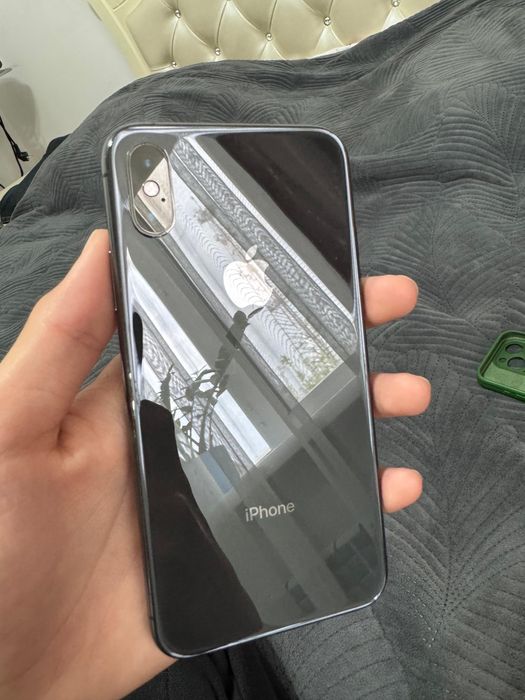 Продаю Iphone xs