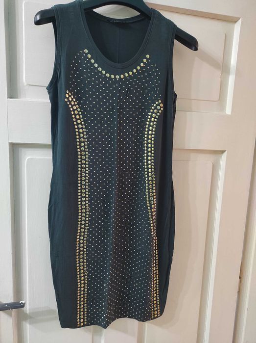 Лот от рокли различни размери