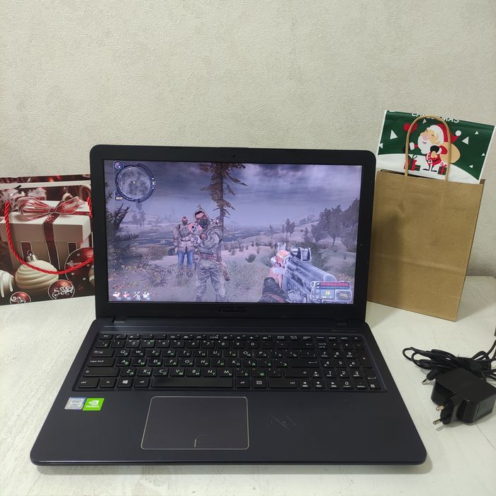 Ноутбук Asus Core-i3 игровой, SSD