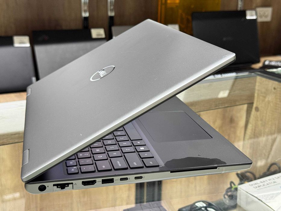 Mobile Workstation DELL Precision 7670 i7-12850HX RTX A1000 4Gb 32\512