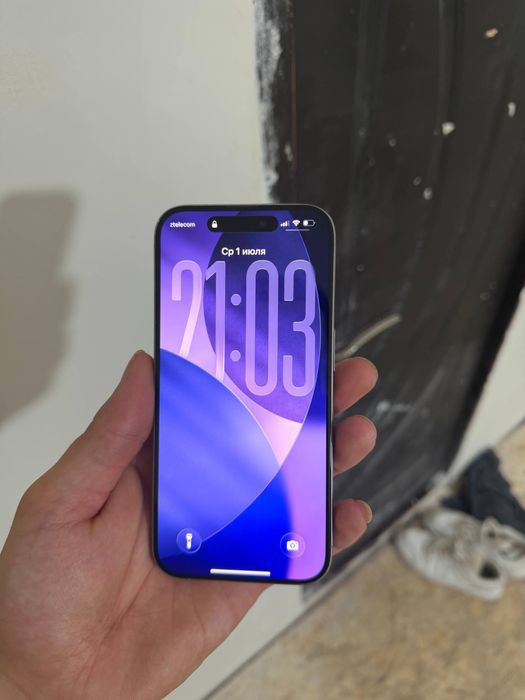 Продам Iphone 15 pro