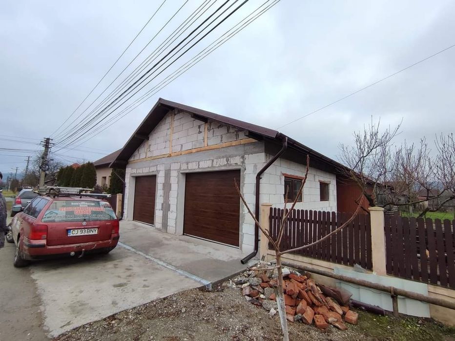 Usi de garaj secționale producător