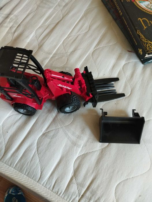 Детски кран , играчки