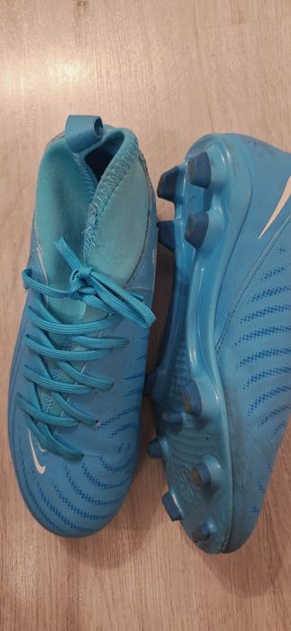 Детски футболни бутонки Nike Jr. Phantom Luna II Club FG/MG – №36.5
