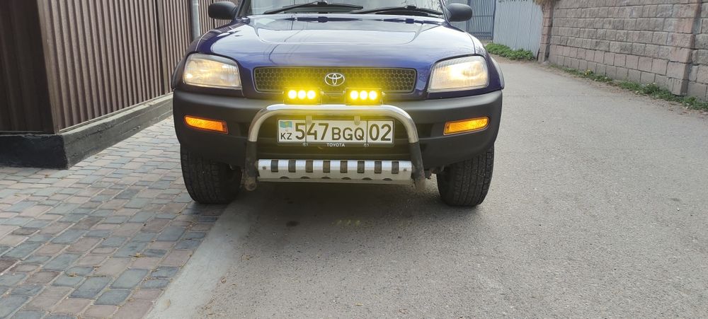 В продаже авто , rav 4