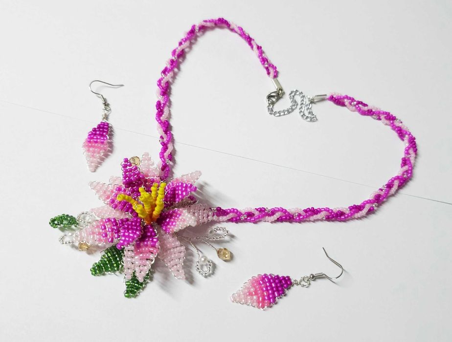 Set floare Nufar roz, ciclam, unicat, colier, cercei, handmade margele