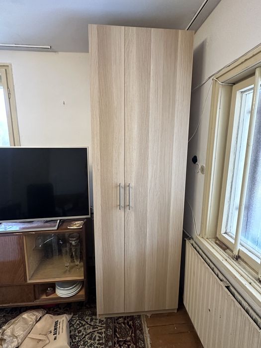 Гардероб ПДЧ, сглобен, отлично състояние. Ползван е  около два месеца.