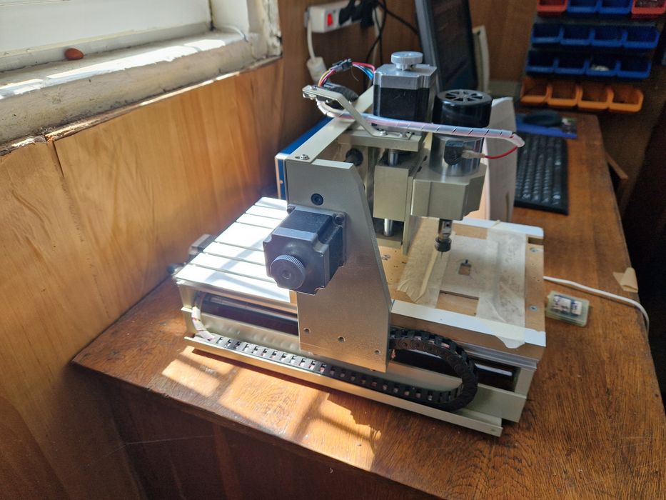 CNC рутер 20х30см с компютър, готов за работа