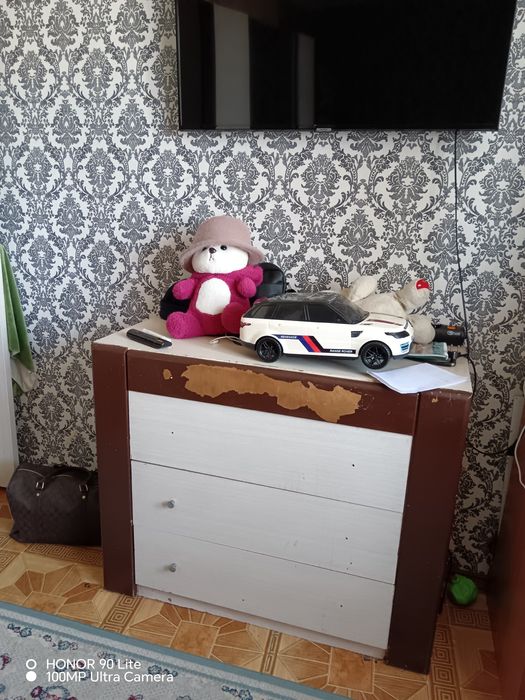 Спальный и кухонный гарнитур