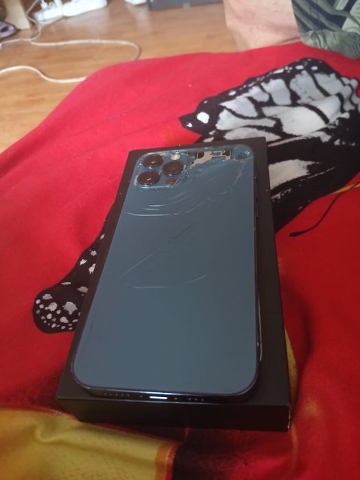 Vand urgent iphone 12 pro