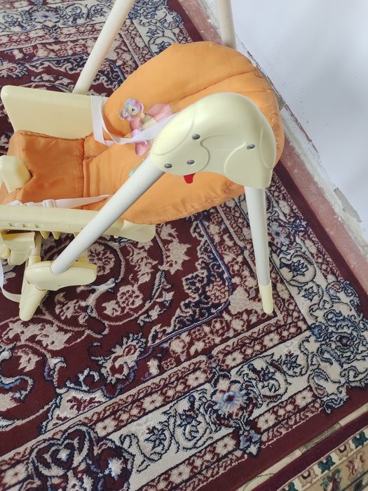 Стуль для кормления