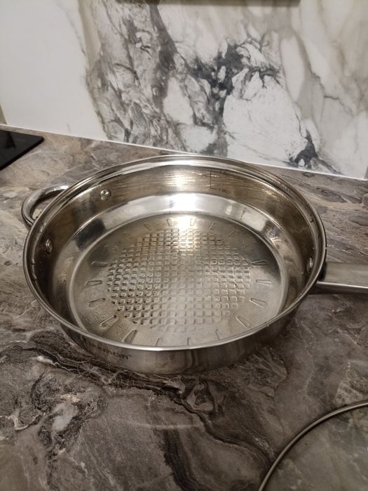 Срочно продам сковородки