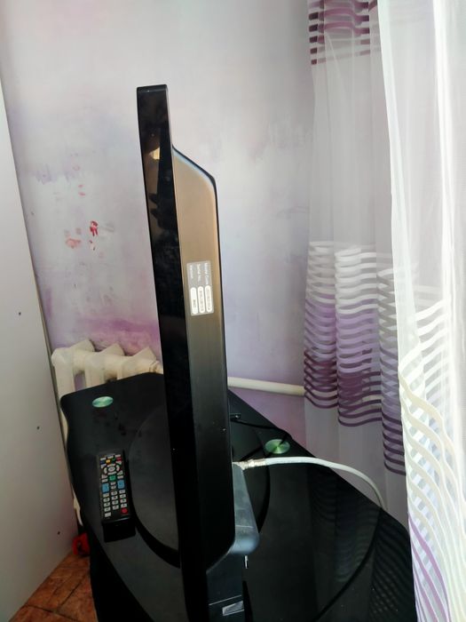 Продам телевизор