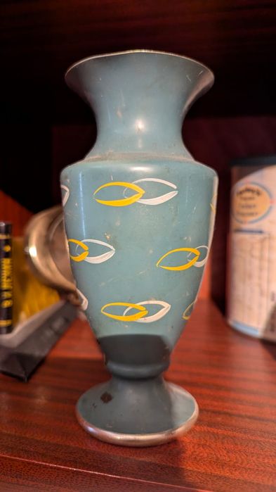 Ковёр красный с дивандеками